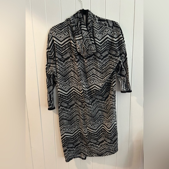 Long Black & White Hooded Cardigan - Picture 2 of 3